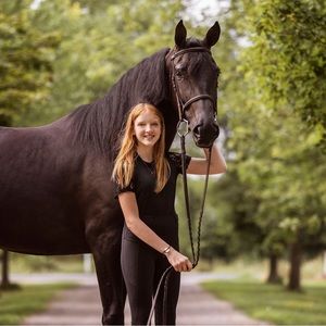 Meet your Posher, Taryn